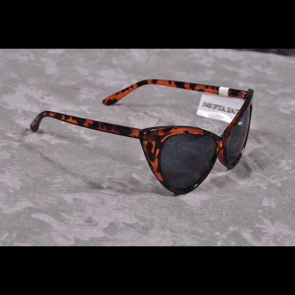CAT EYE LEOPARD SUNGLASSES - Picture 2 of 6